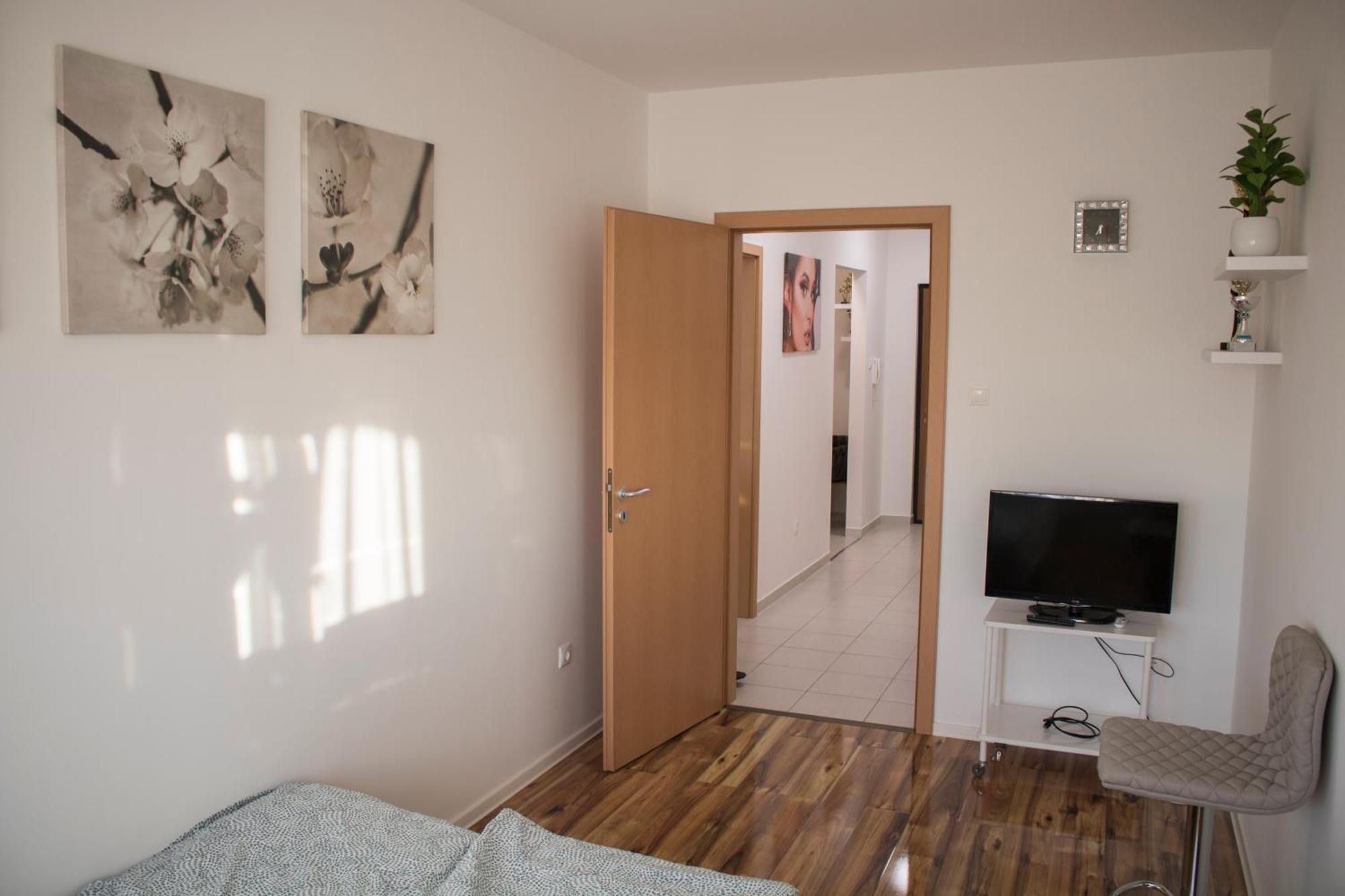 Tp Spacious Stylish Free Parking Apartment Szeged Exterior photo